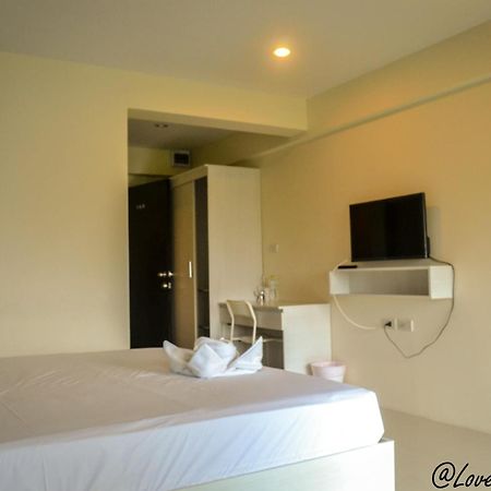 Sixty Star Love Place Hotel Bangkok Exterior foto